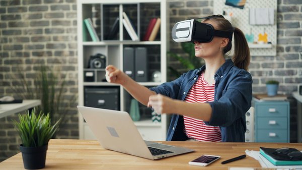 Comment les entreprises peuvent-elles utiliser les technologies de réalité virtuelle pour les présentations de produits ?